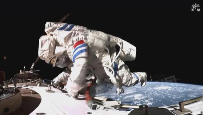 中国隐藏实力？美媒：神十九乘组首次出舱9小时6分领先NASA(图8)
