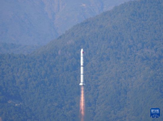 新华全媒+｜我国成功发射爱因斯坦探针卫星 长征火箭年度首飞告捷(图2)
