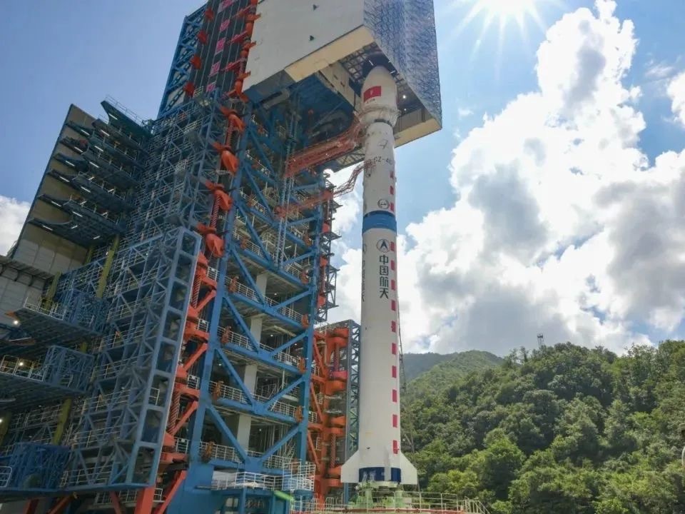 长四丙火箭成功发射 将试验二十八号B星01星送入预定轨道(图2)