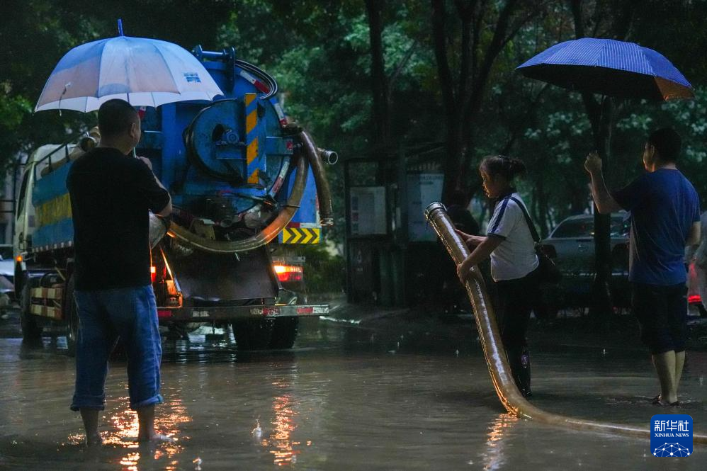 成都发布暴雨红色预警(图4)