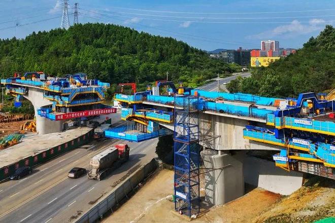 硬核科技！邵永铁路建设现场上演毫米级“绣花功夫”(图3)