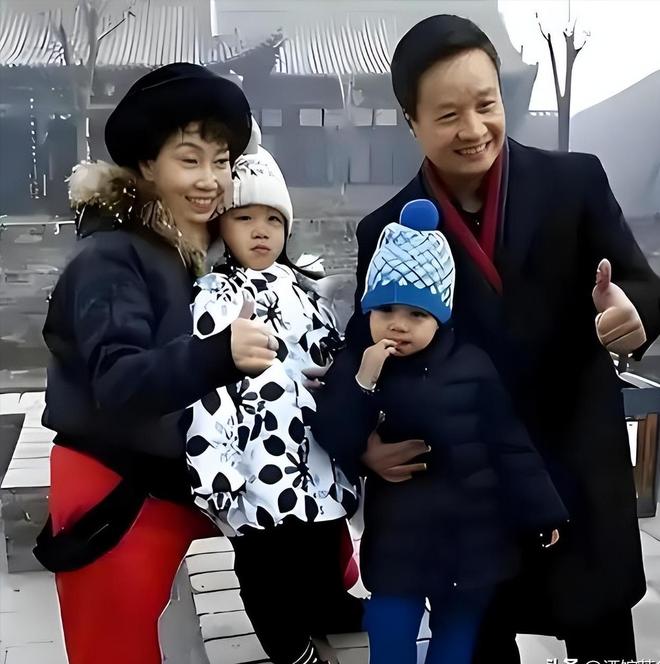 阎维文妻子现状：66岁驼背苍老瘦成皮包骨夫妻差1岁像两代人(图9)