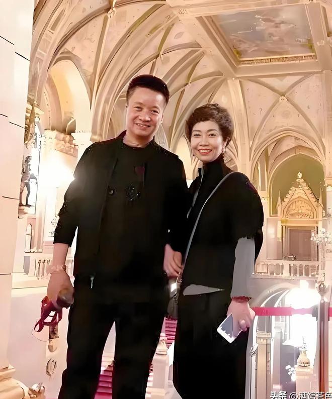 阎维文妻子现状：66岁驼背苍老瘦成皮包骨夫妻差1岁像两代人(图21)