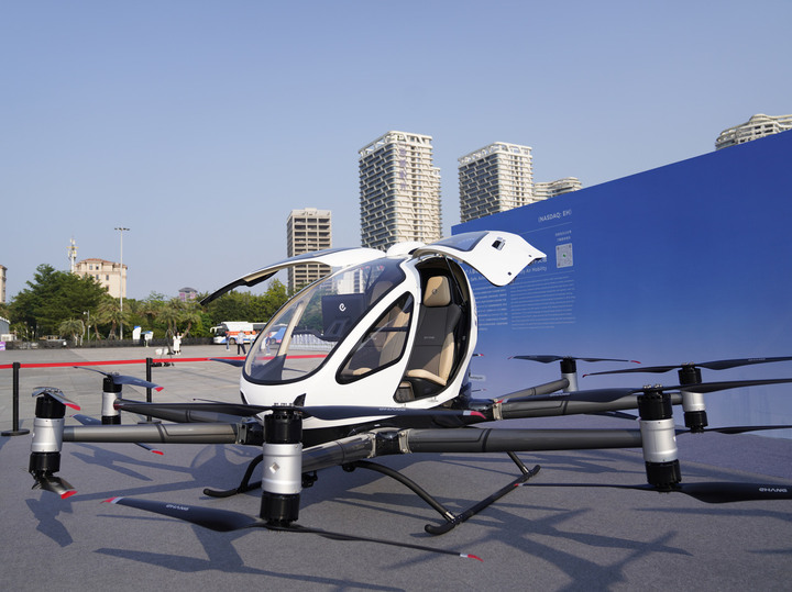 一种载人型低空垂直起降飞行器的制造方法(图1)